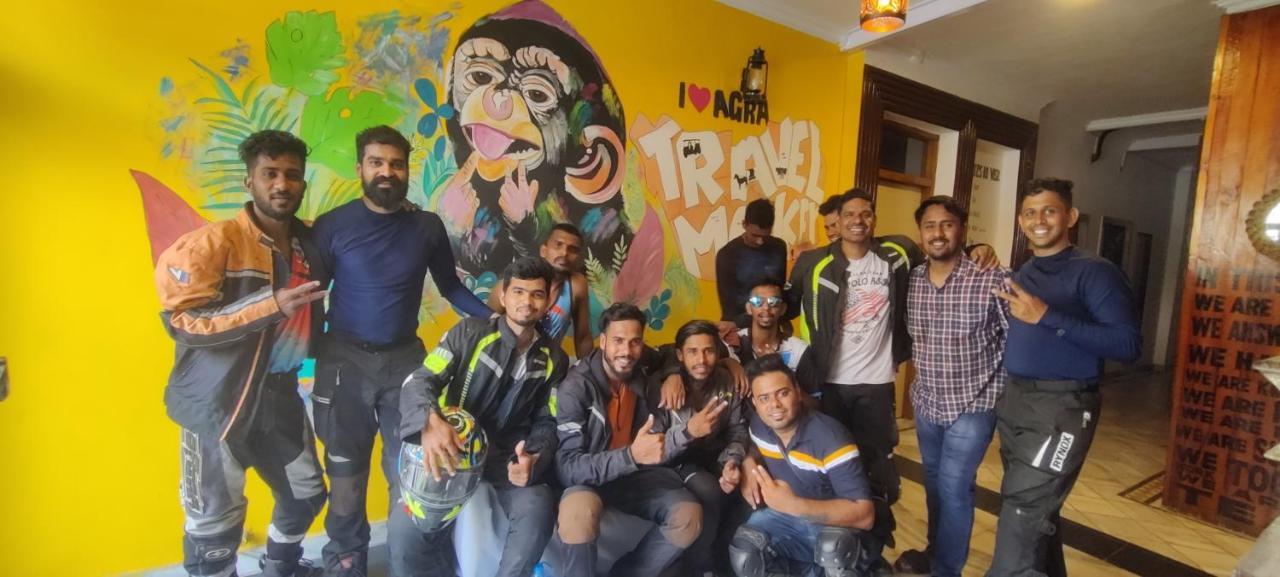 Travel Monkey Hostel آغْرا المظهر الخارجي الصورة