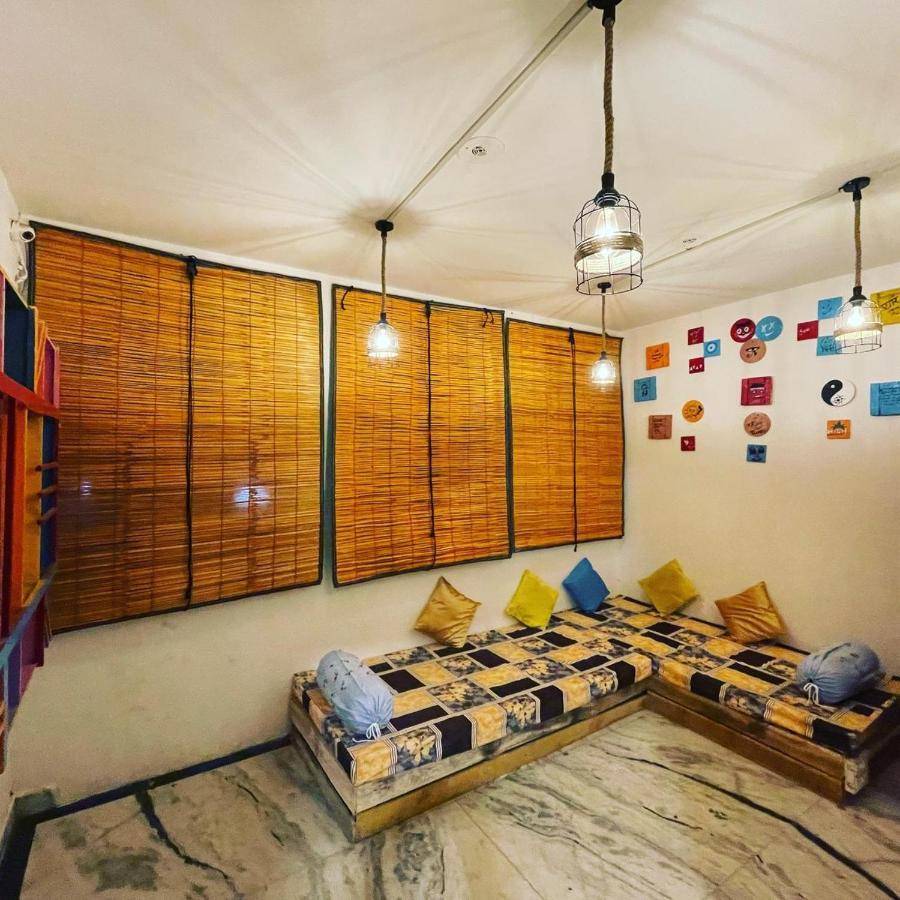 Travel Monkey Hostel آغْرا المظهر الخارجي الصورة