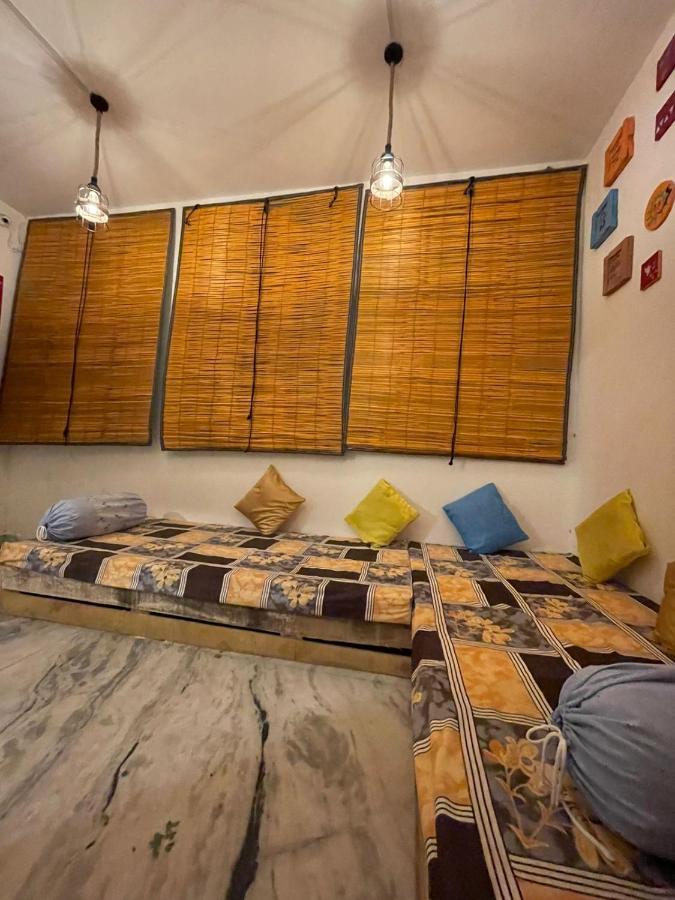 Travel Monkey Hostel آغْرا المظهر الخارجي الصورة