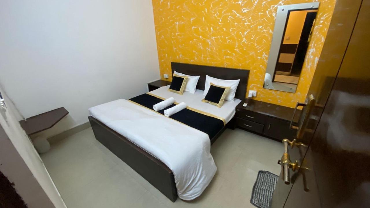 Travel Monkey Hostel آغْرا المظهر الخارجي الصورة