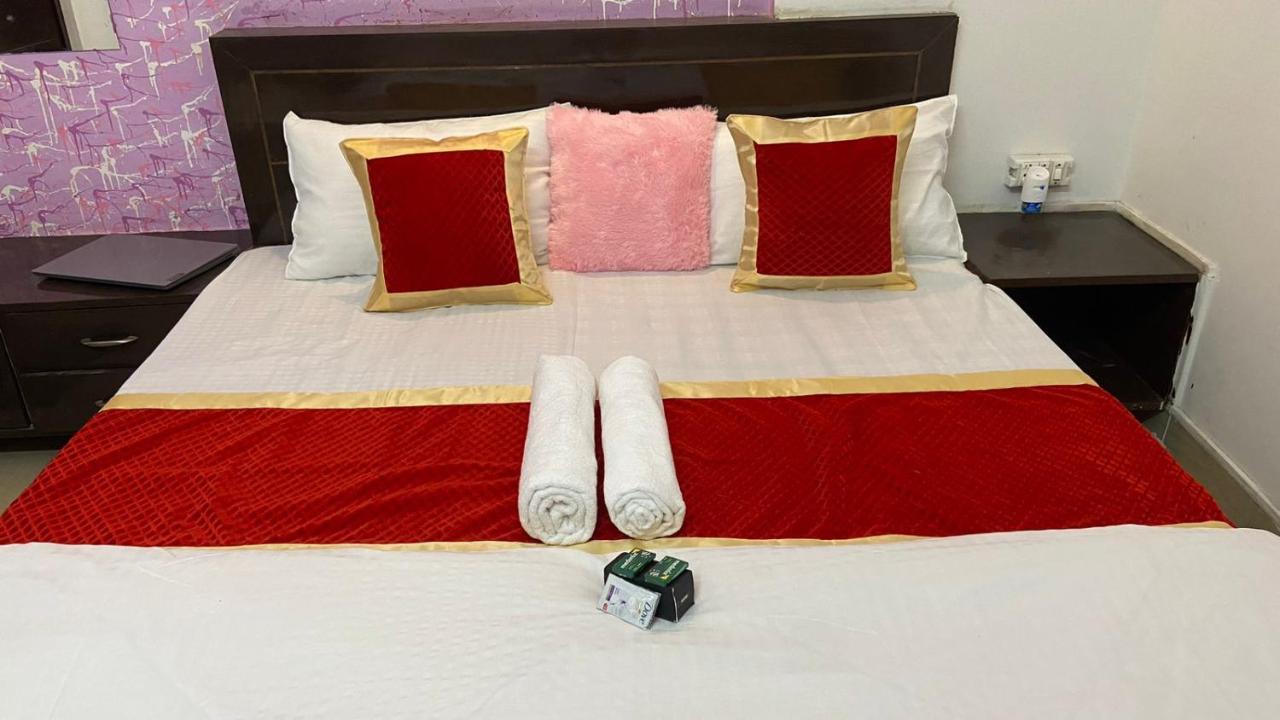 Travel Monkey Hostel آغْرا المظهر الخارجي الصورة