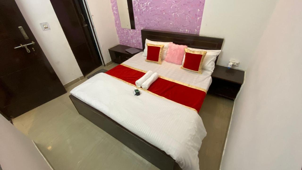 Travel Monkey Hostel آغْرا المظهر الخارجي الصورة