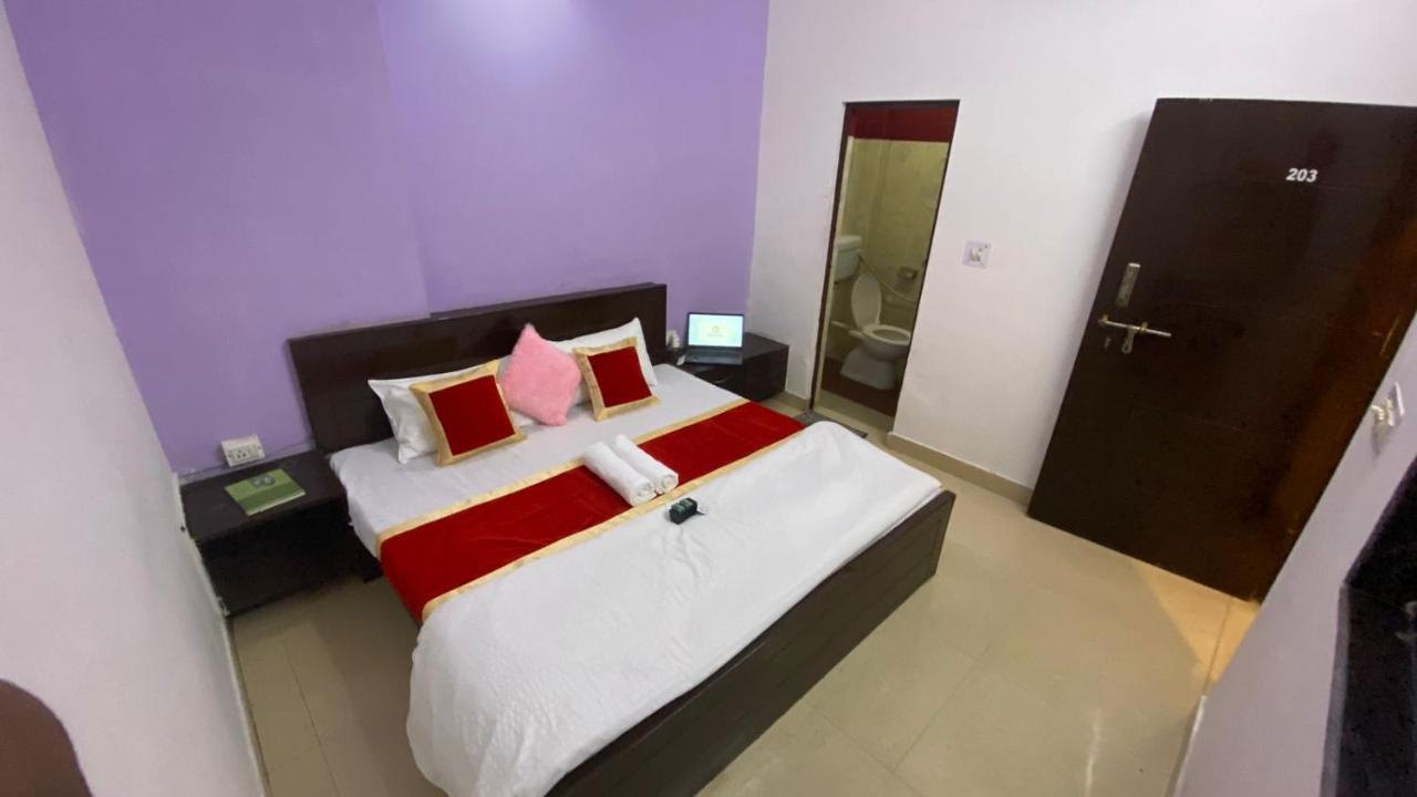 Travel Monkey Hostel آغْرا المظهر الخارجي الصورة