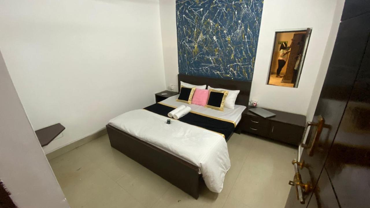 Travel Monkey Hostel آغْرا المظهر الخارجي الصورة