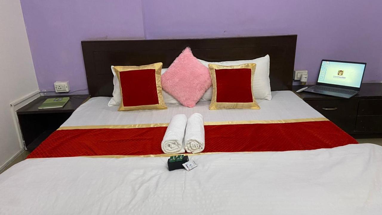 Travel Monkey Hostel آغْرا المظهر الخارجي الصورة