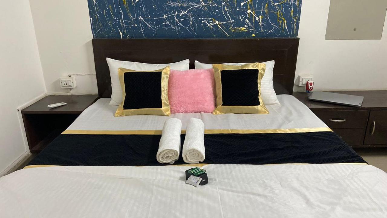 Travel Monkey Hostel آغْرا المظهر الخارجي الصورة
