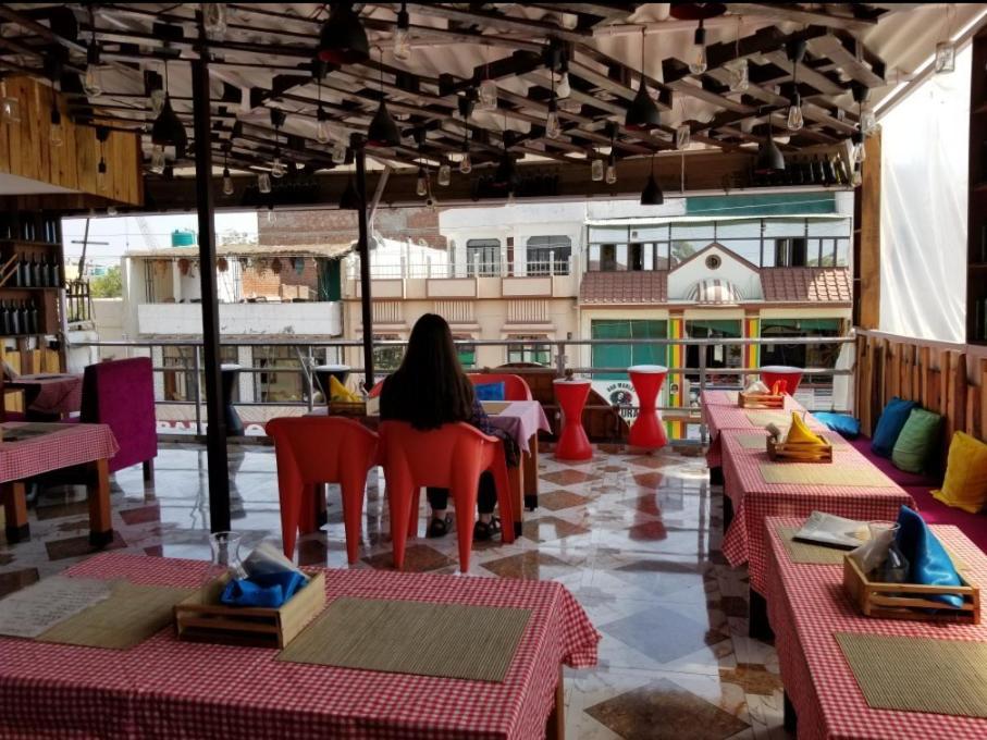 Travel Monkey Hostel آغْرا المظهر الخارجي الصورة