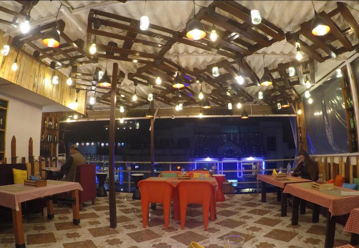 Travel Monkey Hostel آغْرا المظهر الخارجي الصورة